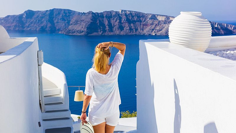 Black Sands and Golden Sunsets: Must-Do Experiences as Santorini Reopens Post-Earthquake